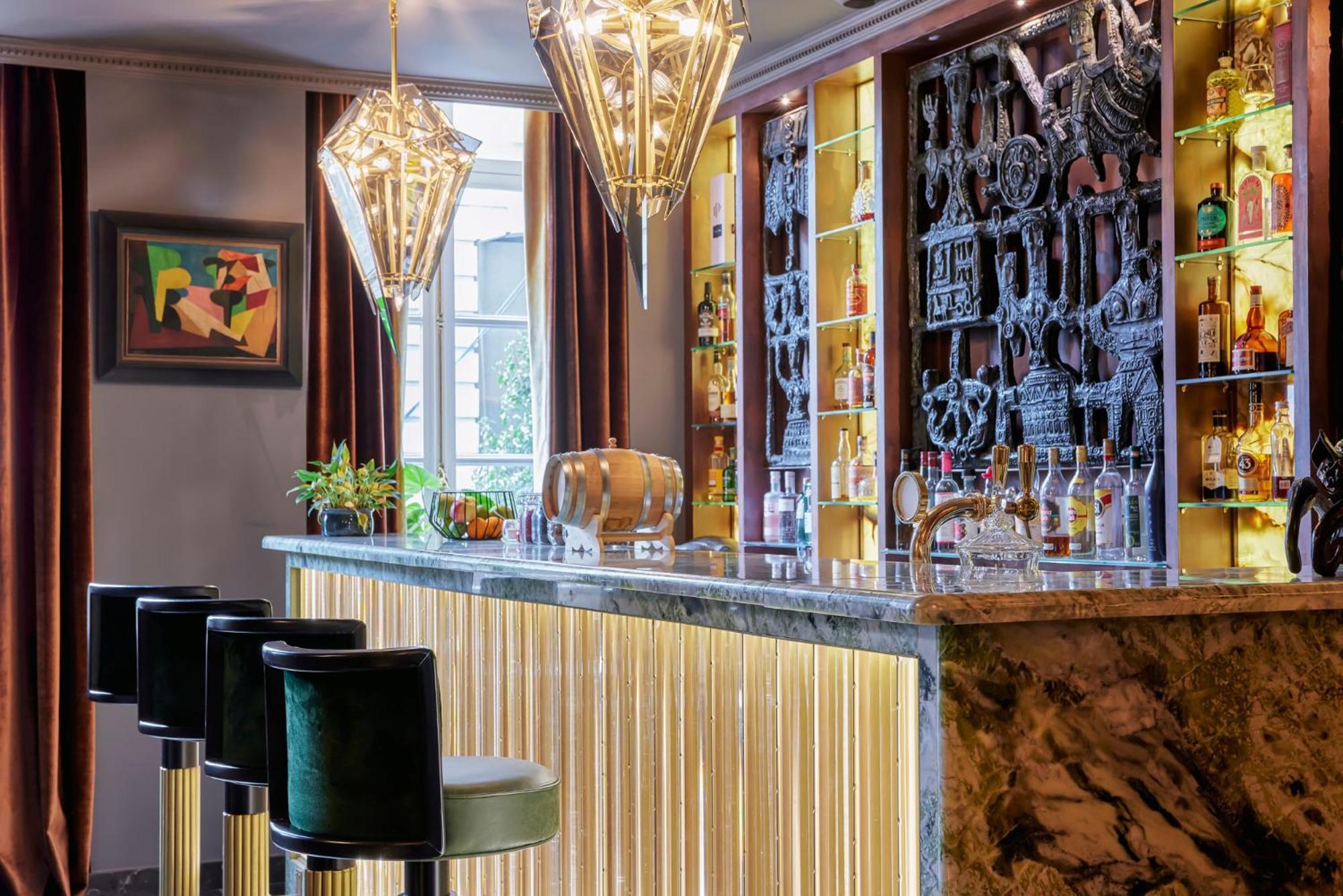 Juliana Hotel Brussels Exterior photo The bar at the hotel