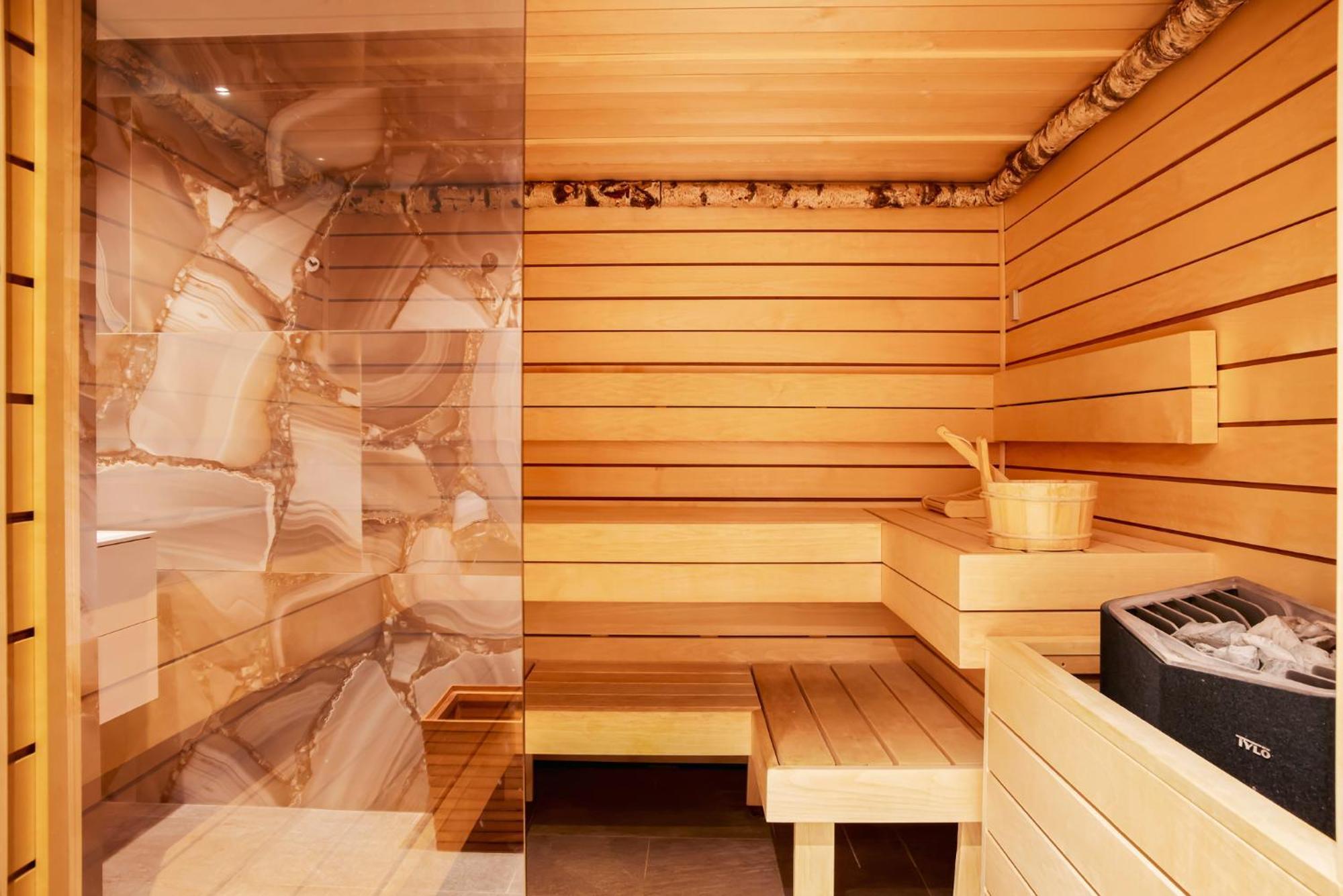 Juliana Hotel Brussels Exterior photo A Finnish sauna