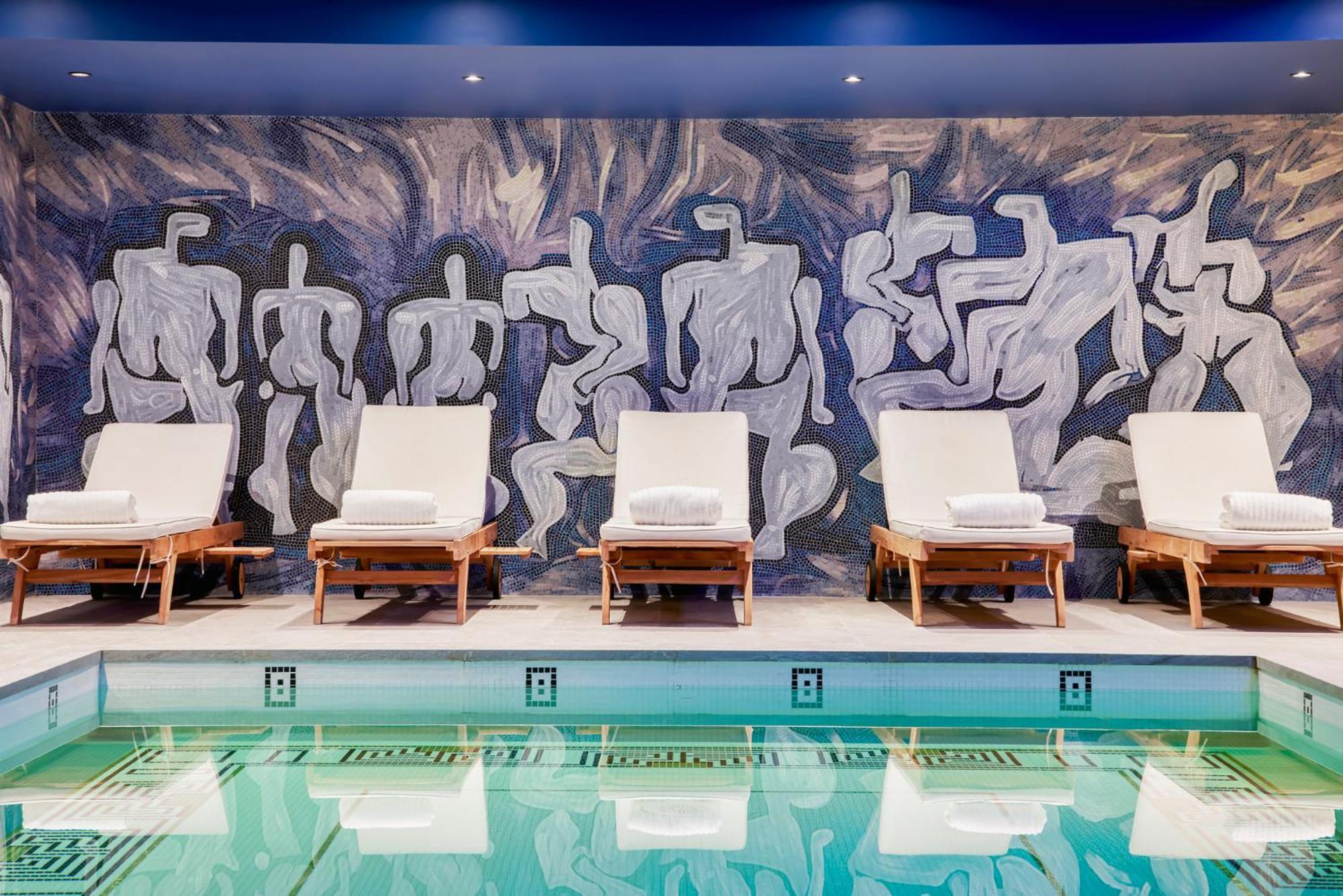 Juliana Hotel Brussels Exterior photo The spa at The Ivy Spa
