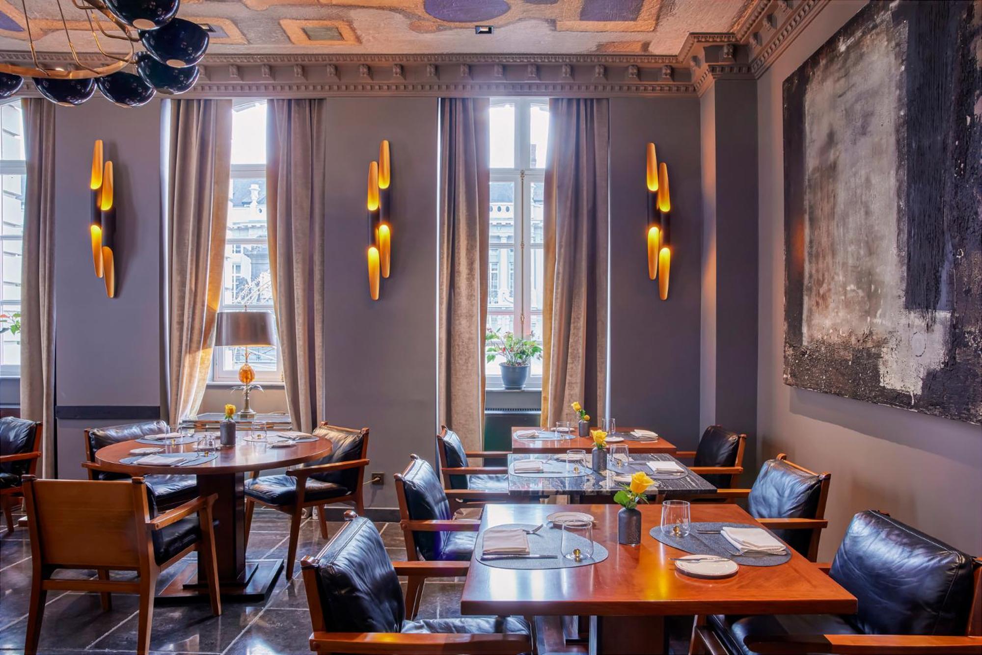 Juliana Hotel Brussels Exterior photo Restaurant Brasserie