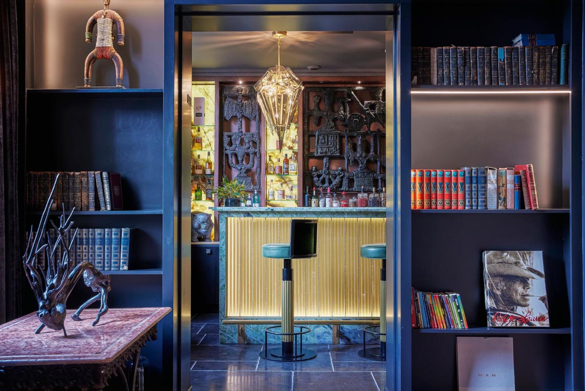 Juliana Hotel Brussels Exterior photo The Library Bar