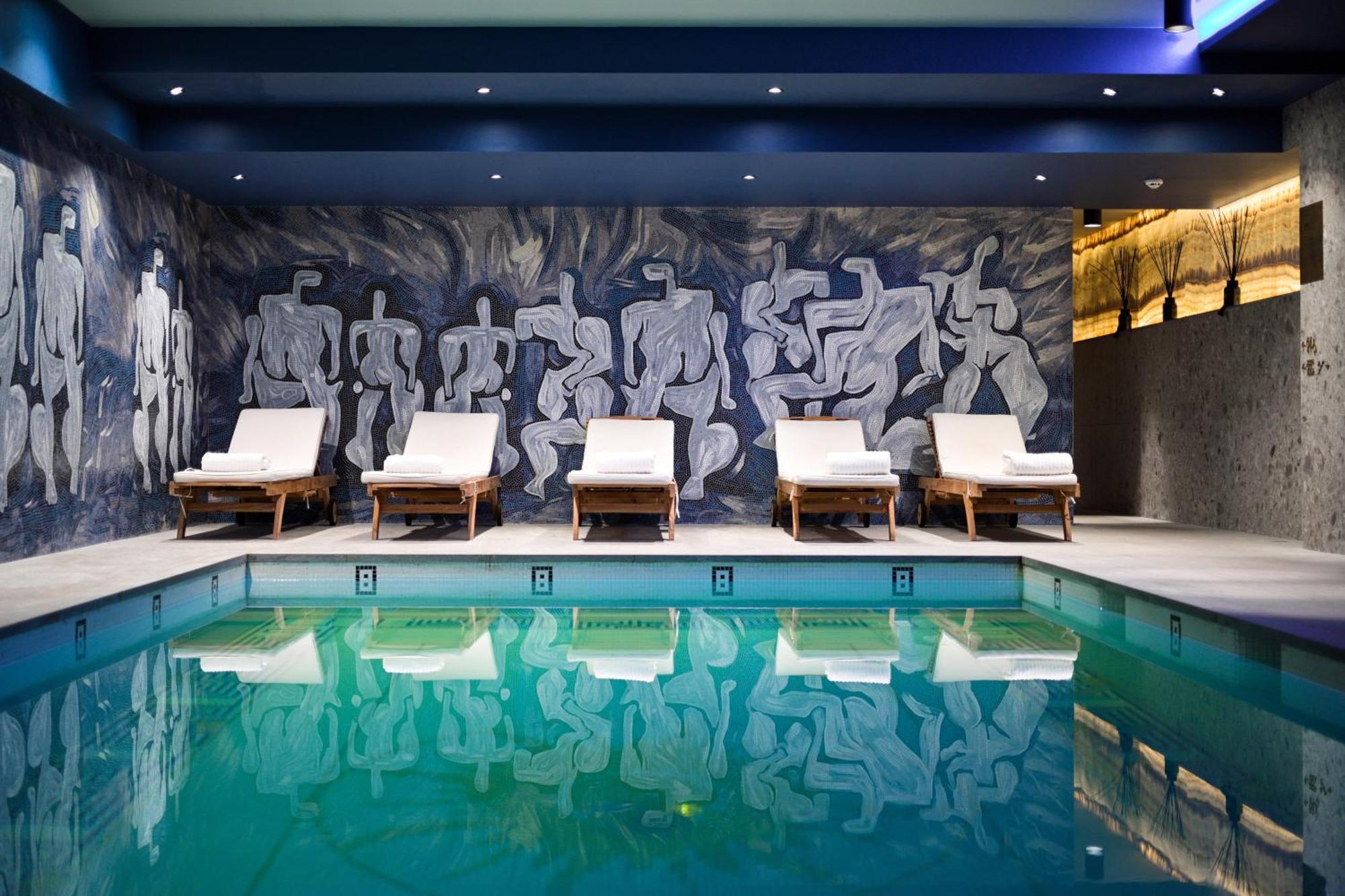 Juliana Hotel Brussels Exterior photo The spa at The Standard East Village
