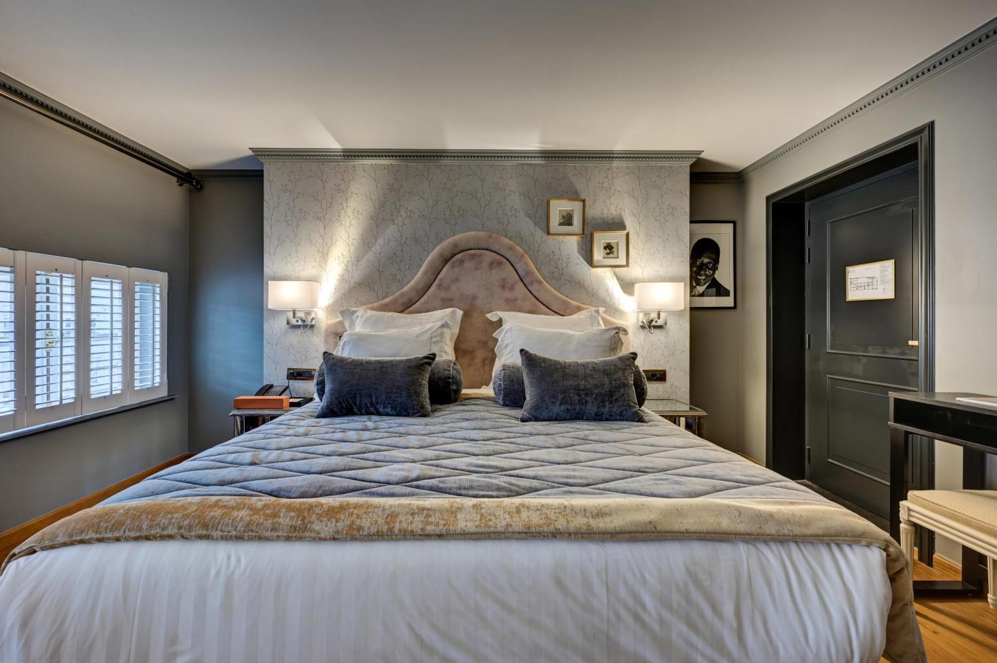 Juliana Hotel Brussels Exterior photo A bedroom at the hotel